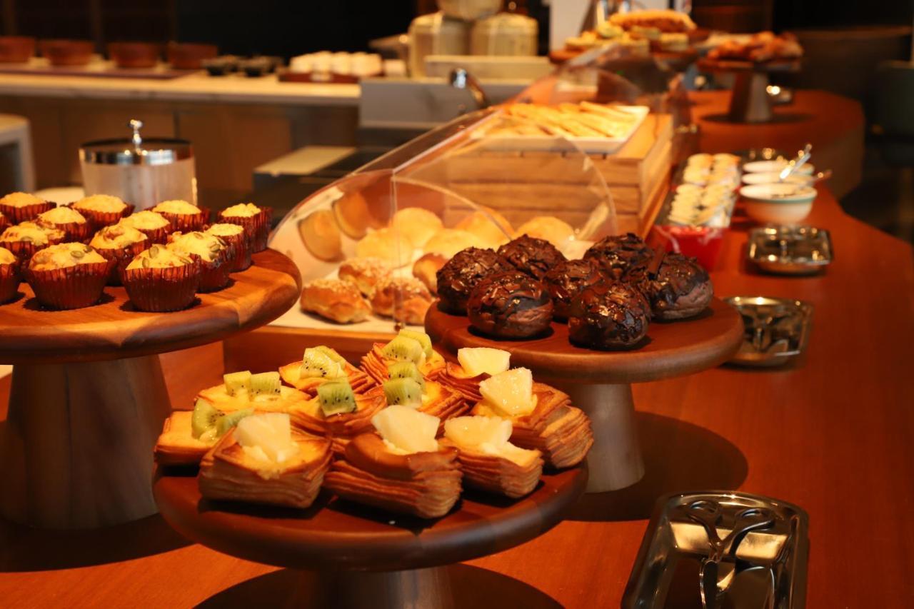 The Westin Yantai Hotel Екстериор снимка