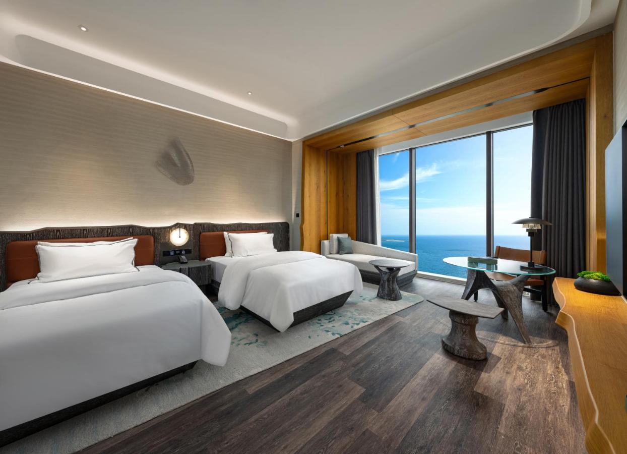 The Westin Yantai Hotel Екстериор снимка