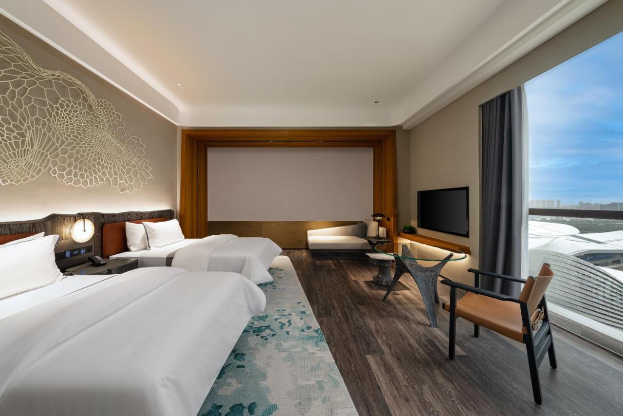 The Westin Yantai Hotel Екстериор снимка