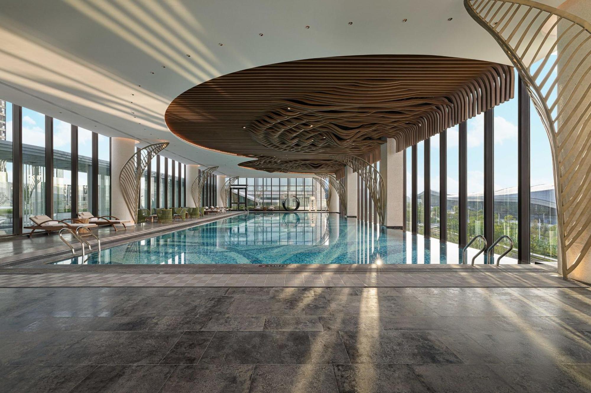 The Westin Yantai Hotel Екстериор снимка