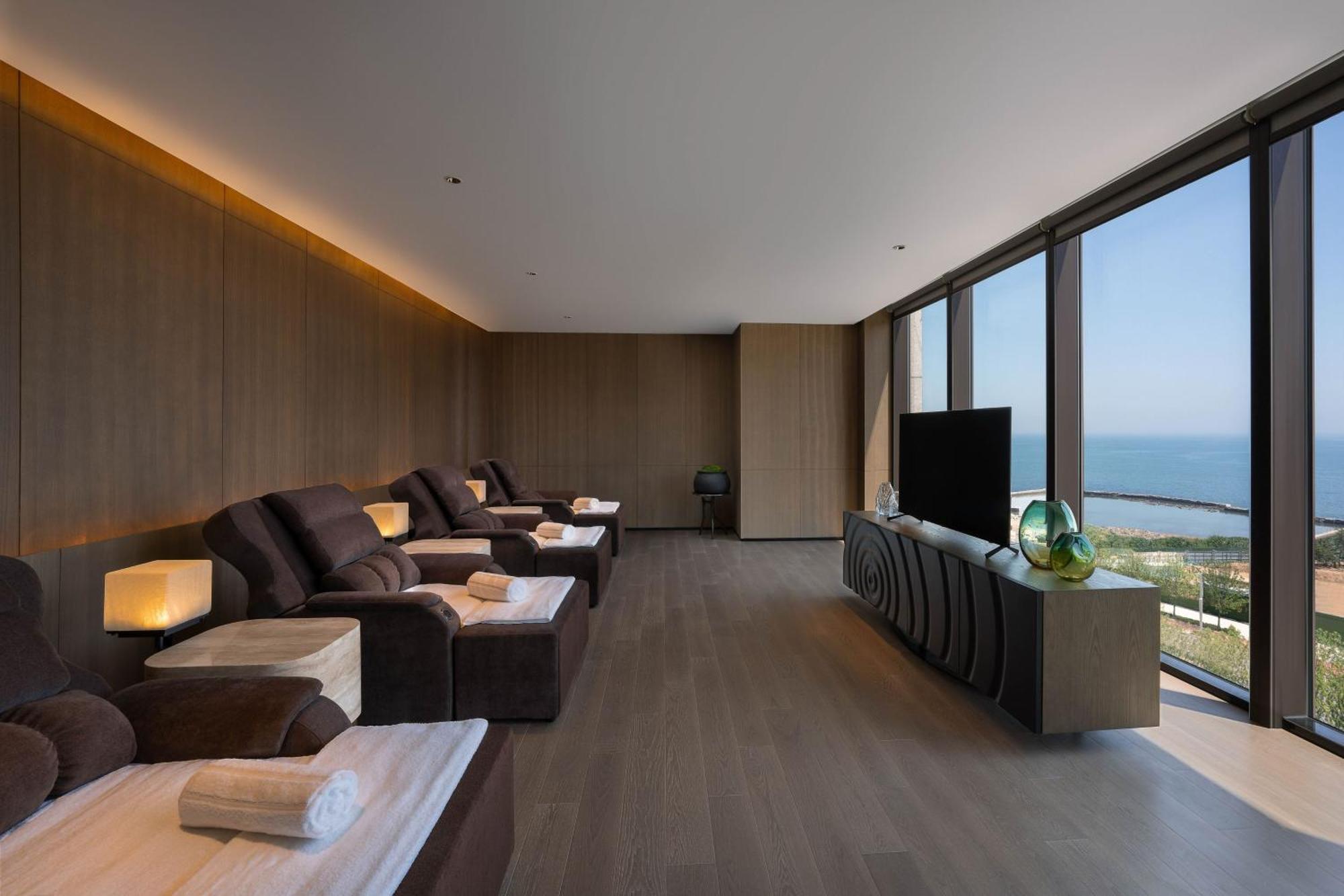 The Westin Yantai Hotel Екстериор снимка