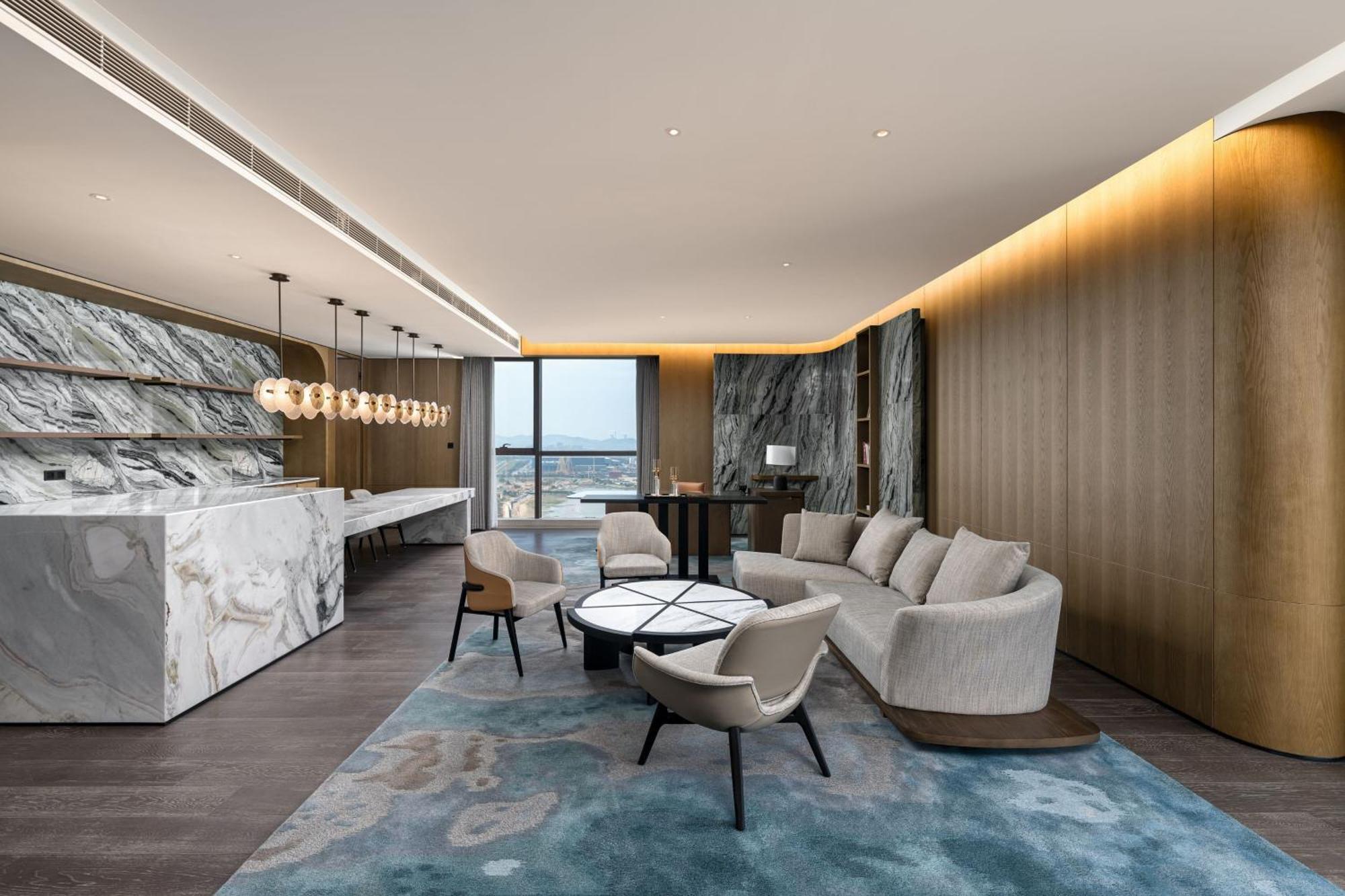 The Westin Yantai Hotel Екстериор снимка